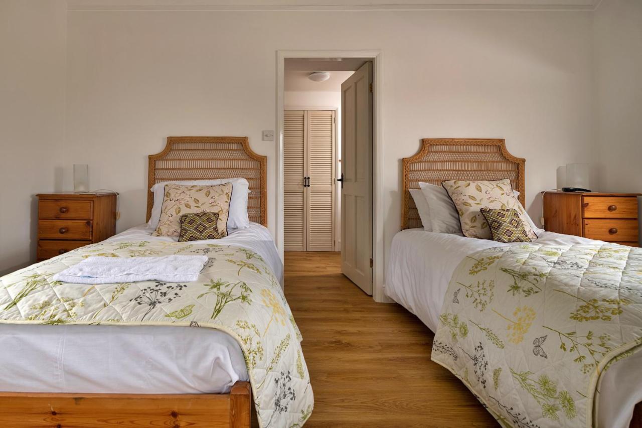 Finest Retreats - Moelis Granary - Luxury Cottage With Hot Tub Llandrillo Eksteriør billede