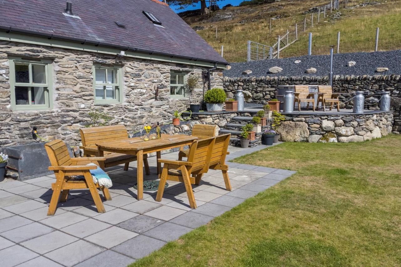 Finest Retreats - Moelis Granary - Luxury Cottage With Hot Tub Llandrillo Eksteriør billede